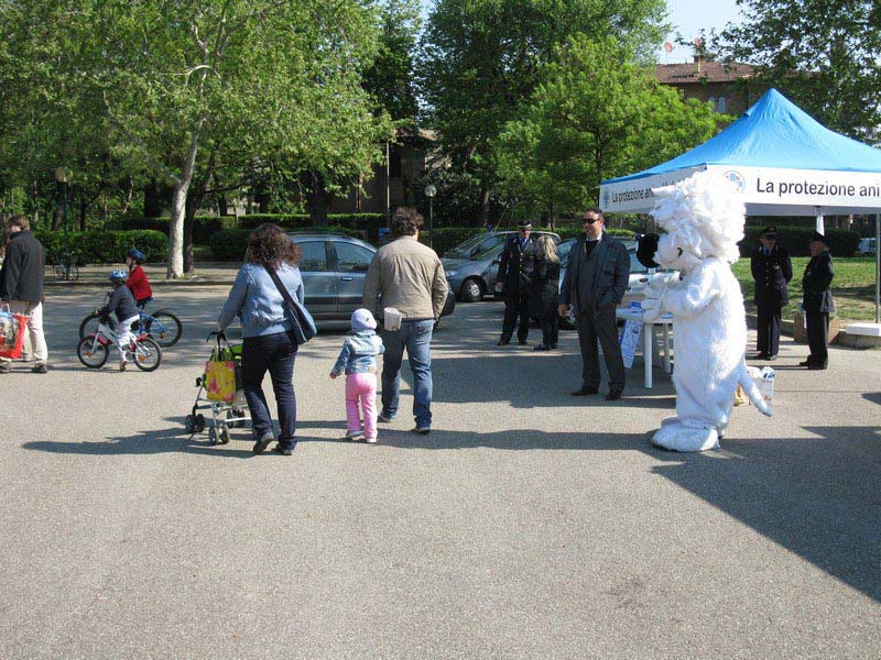 Amici Cucciolotti” in aiuto di Enpa: quest'anno scambio di figurine con  modalità anti Covid 